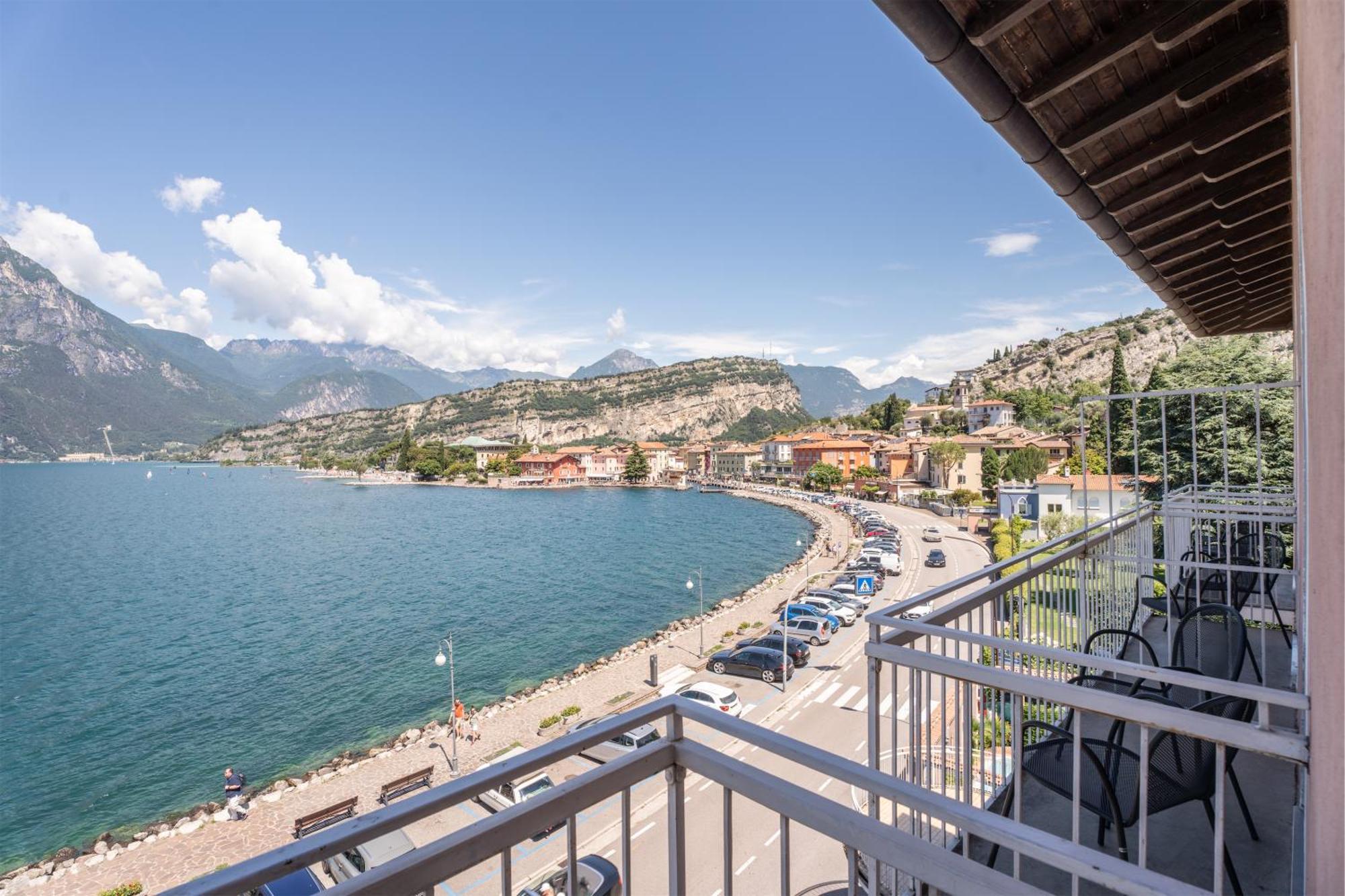 Lake Hotel Ifigenia Torbole Sul Garda Exterior photo