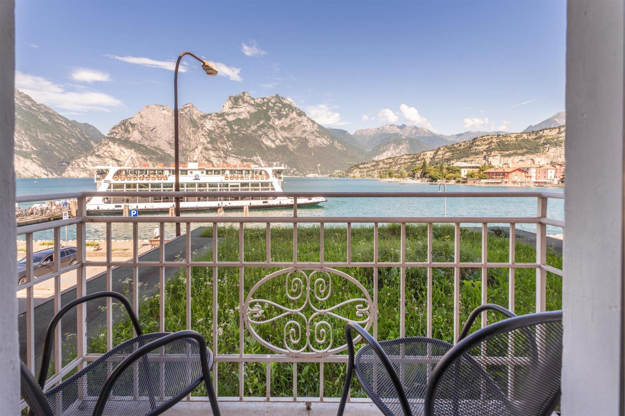 Lake Hotel Ifigenia Torbole Sul Garda Exterior photo