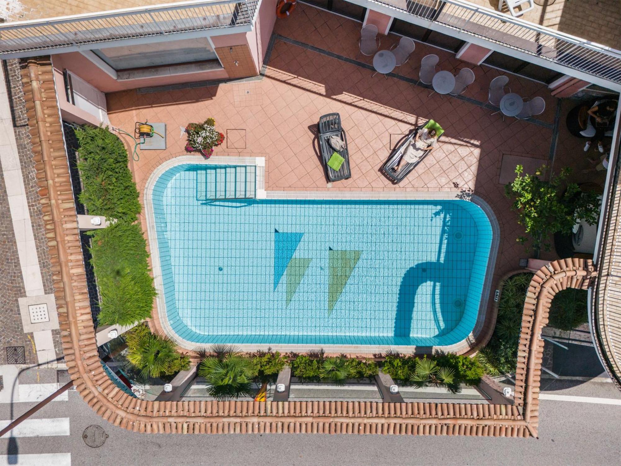 Lake Hotel Ifigenia Torbole Sul Garda Exterior photo