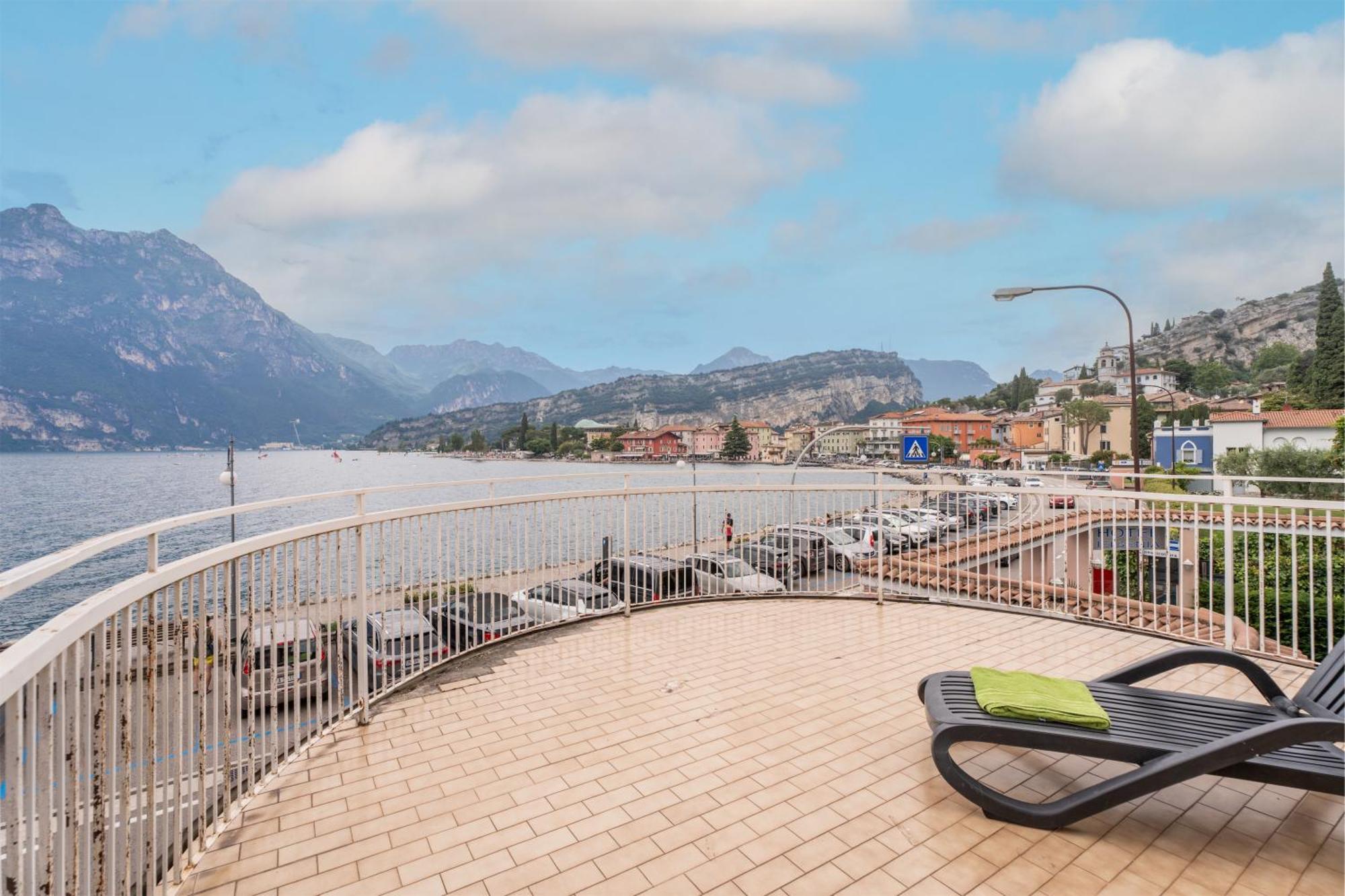 Lake Hotel Ifigenia Torbole Sul Garda Exterior photo